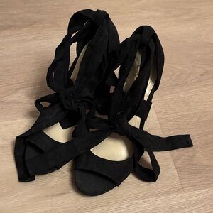 Lulu's Black Wrap Heels
